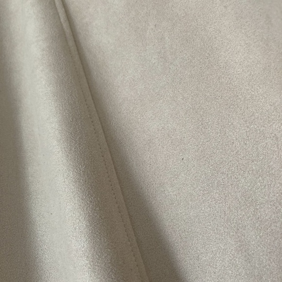 Suede Beige Skirt Size Small Size 4 NEVER WORN - Picture 3 of 3
